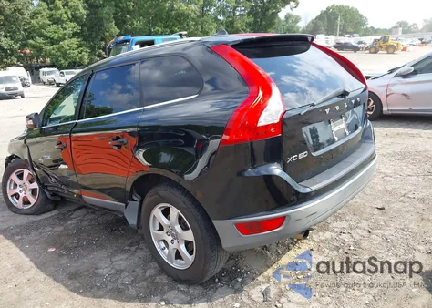 2011 Volvo Xc60 3.2/3.2 R-Design from USA, damaged, VIN YV4952DL1B2163771